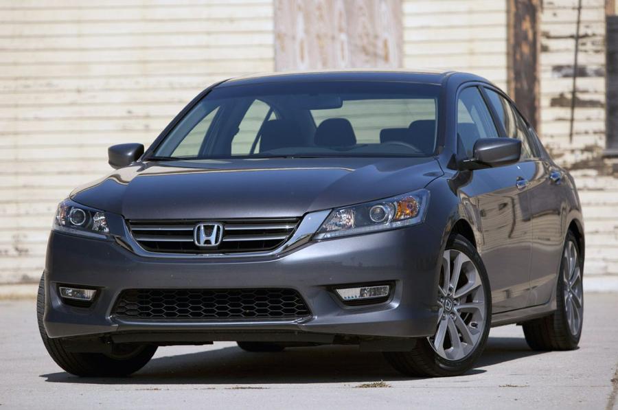  Honda Accord Sport Sedan 2013 года  (фото 8 из 147)